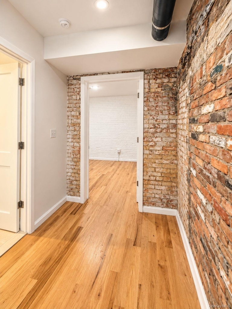 155 S River St - Photo 10