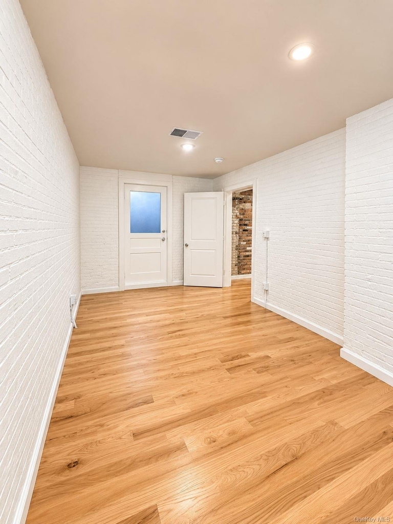 155 S River St - Photo 4