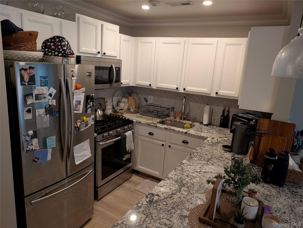 1506 Sara Circle - Photo 4