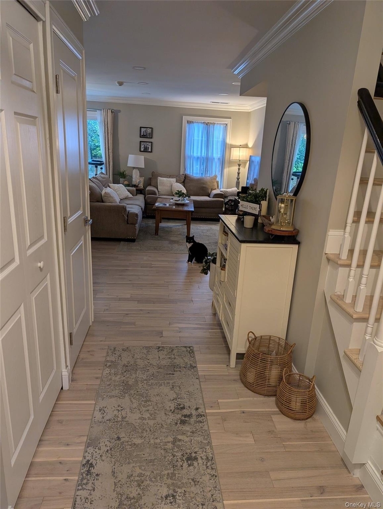 1506 Sara Circle - Photo 2