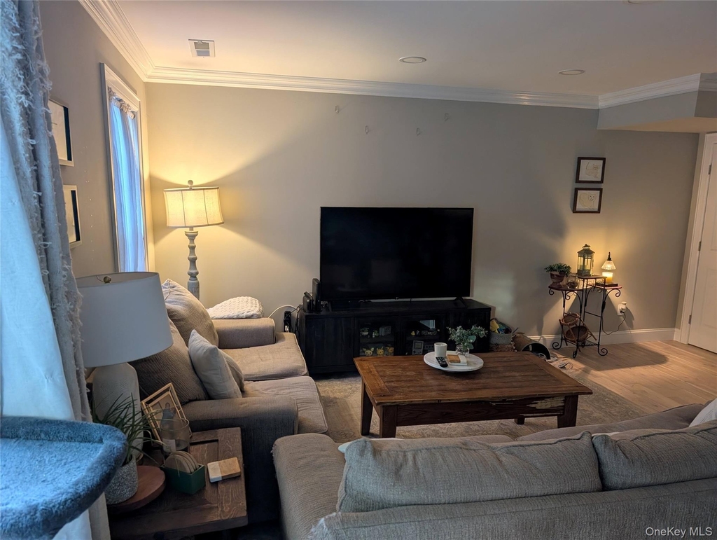 1506 Sara Circle - Photo 6