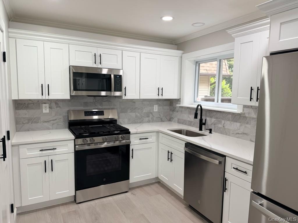 316 Feller Drive - Photo 4