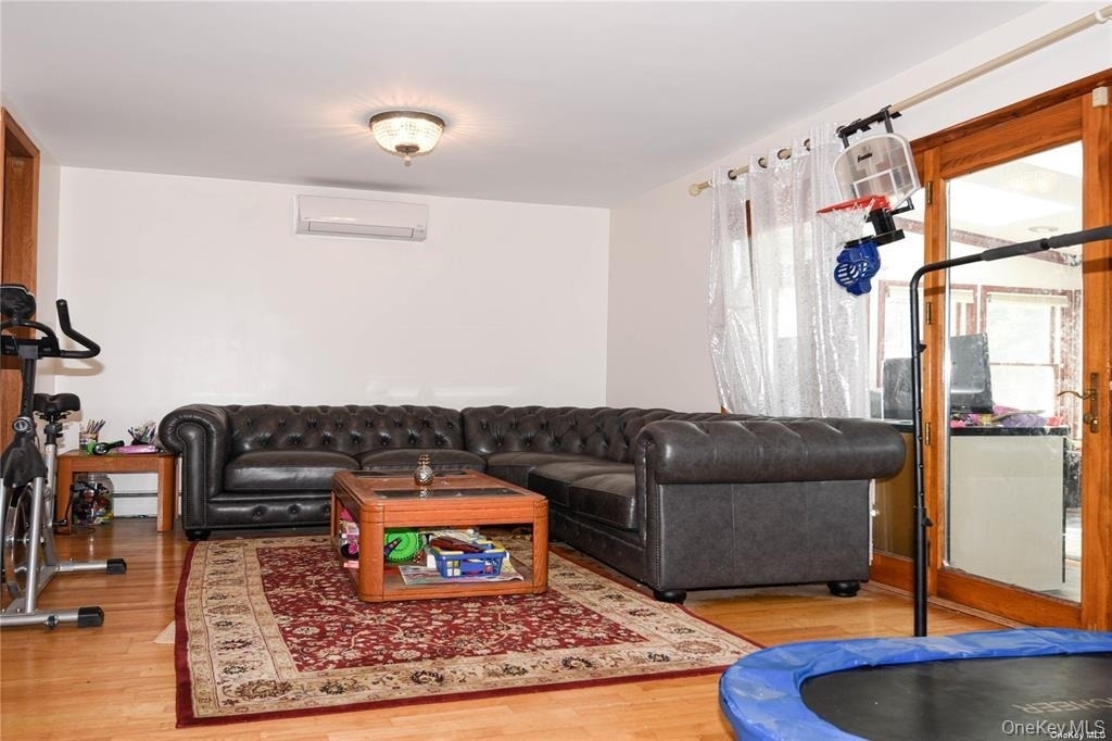 65 Sylvia Lane - Photo 9
