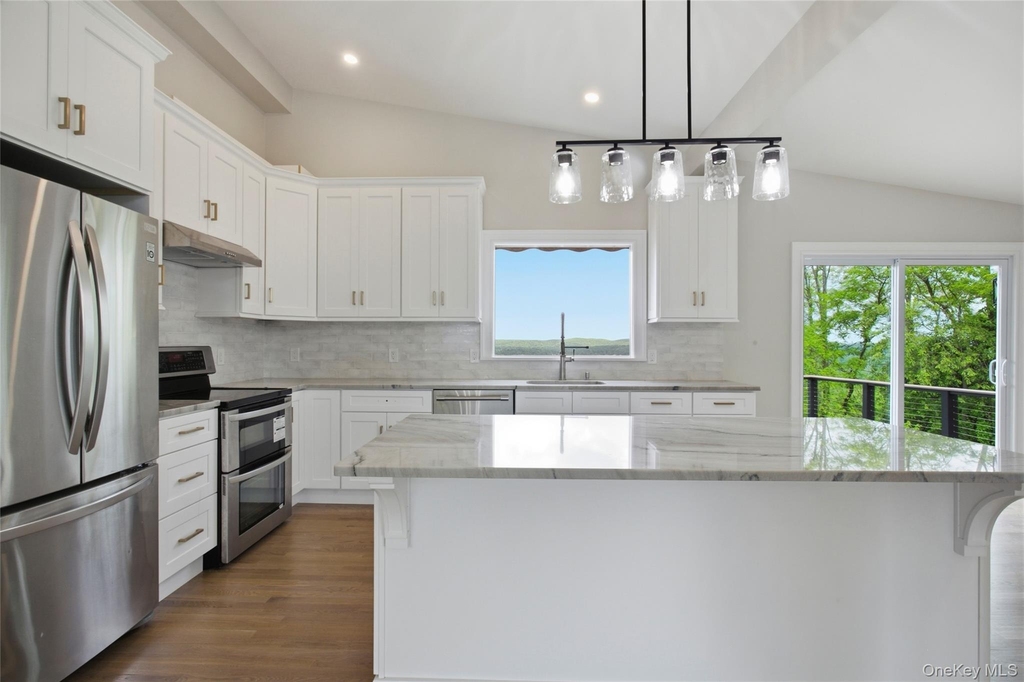 39 Kings Ridge Road - Photo 2