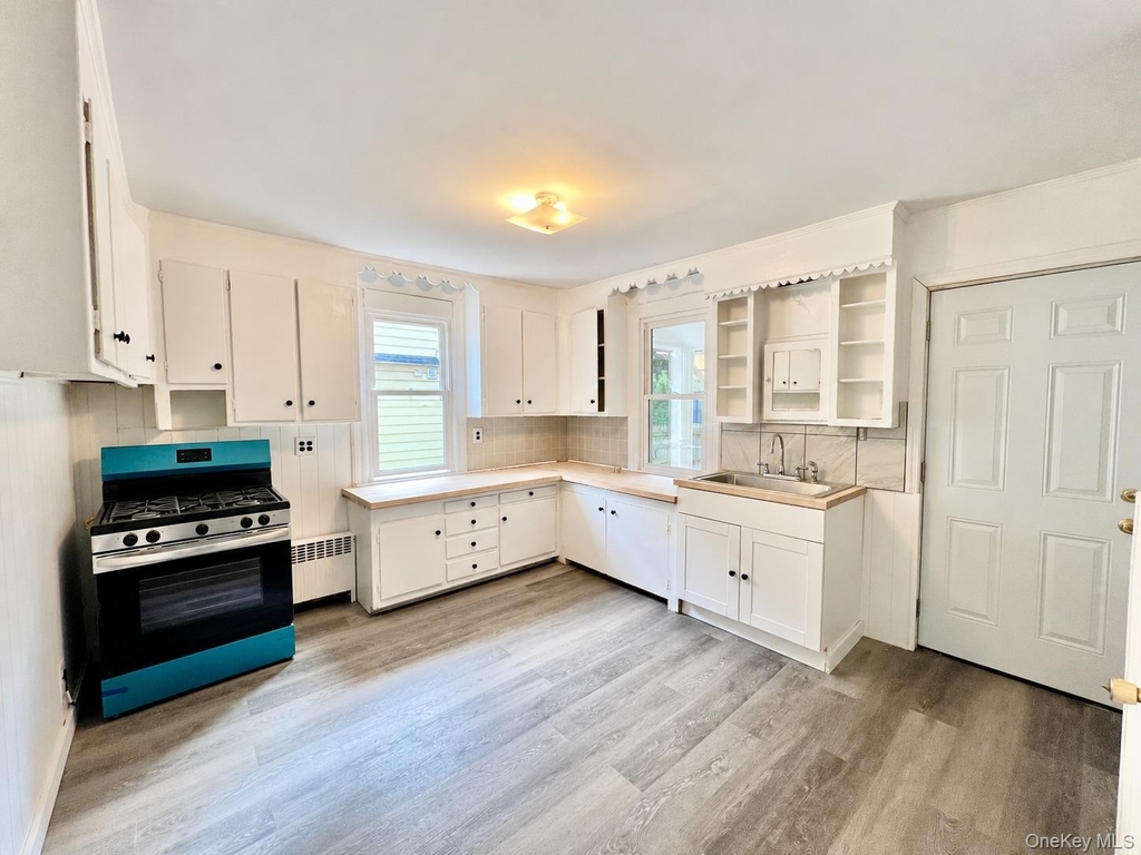 151 Orange Turnpike - Photo 0