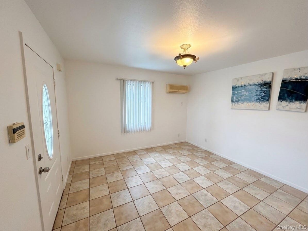 75 Jewel Street - Photo 1