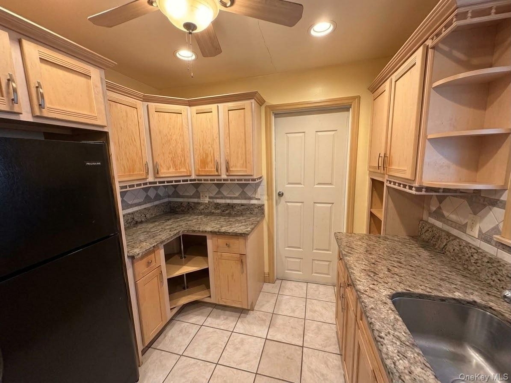 75 Jewel Street - Photo 3