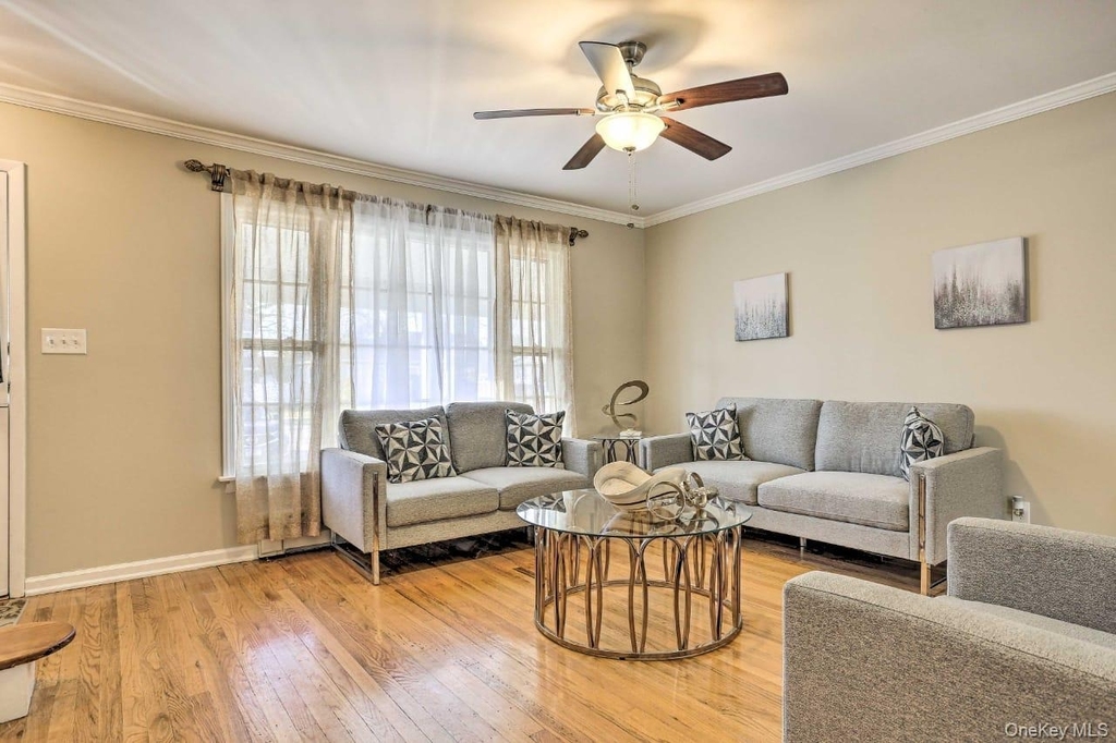1648 Paula Lane - Photo 2