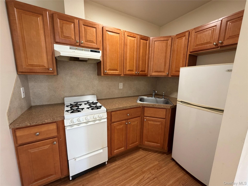 185 E Lake Boulevard - Photo 9