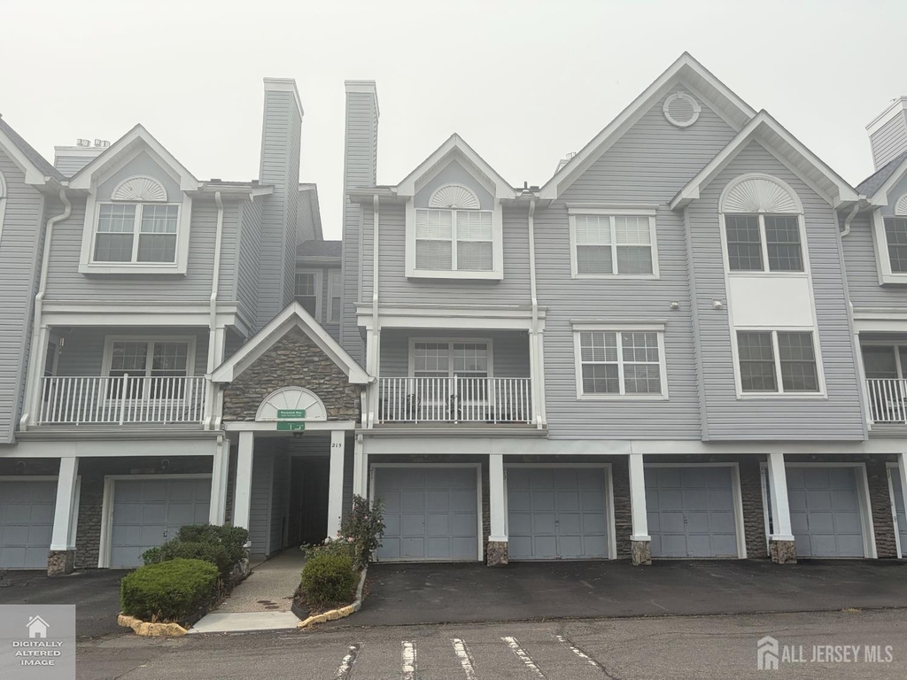 215 Prestwick Way - Photo 0