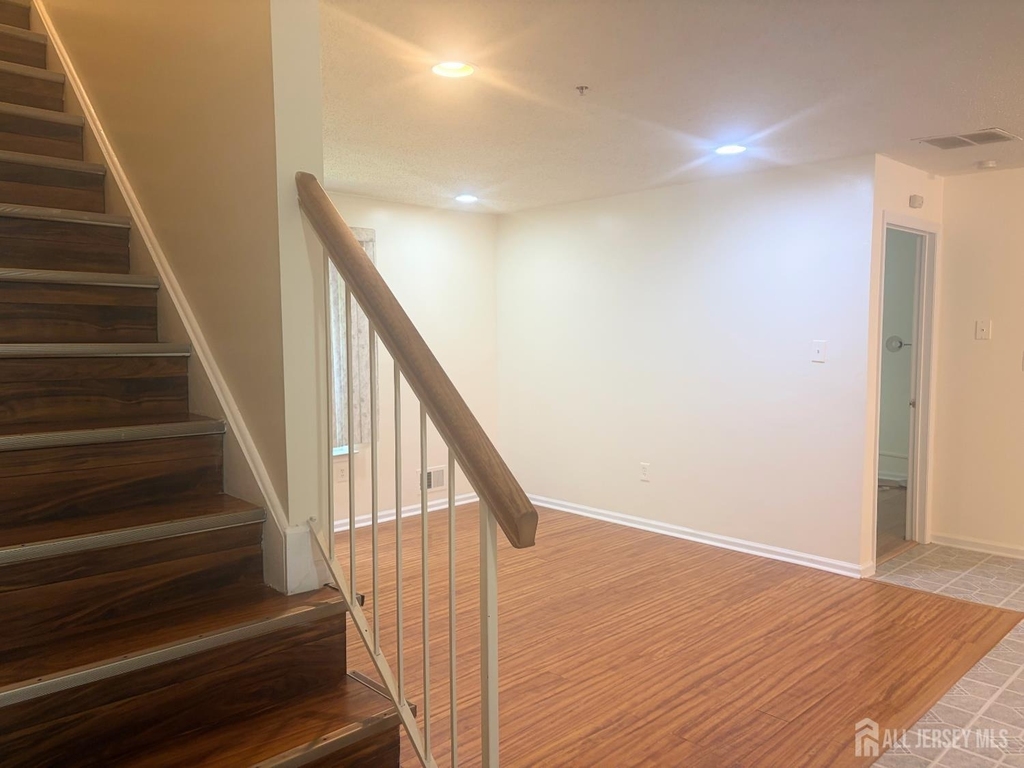 215 Prestwick Way - Photo 4