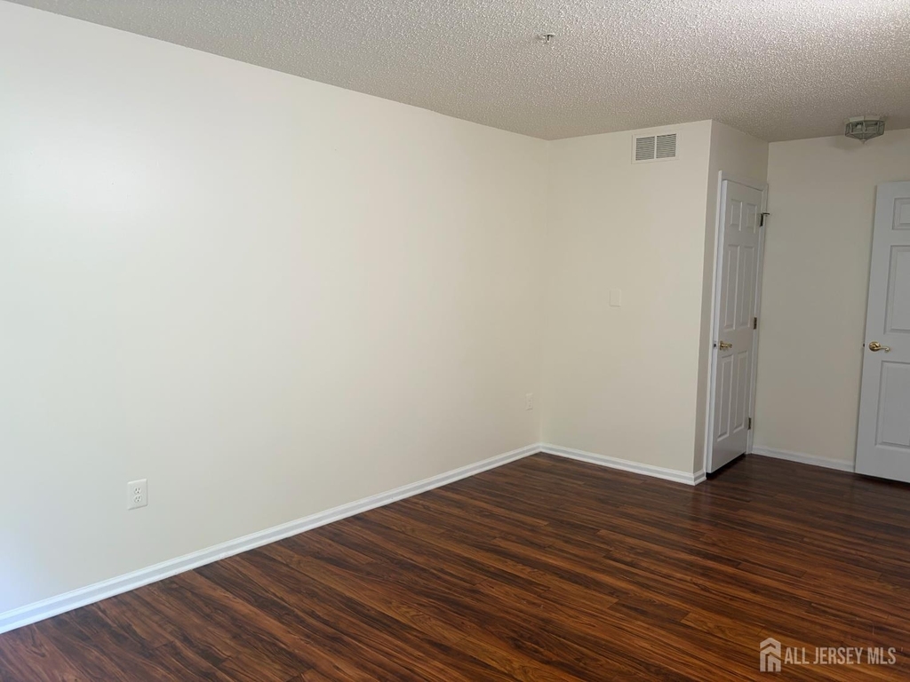 215 Prestwick Way - Photo 19