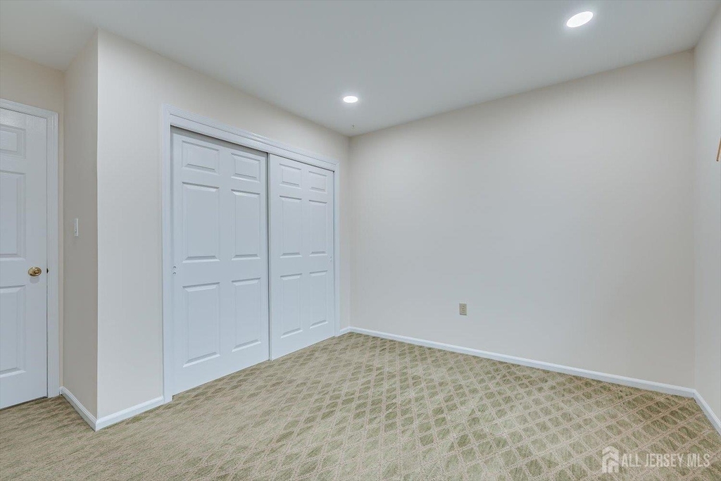 15 Allison Court - Photo 32
