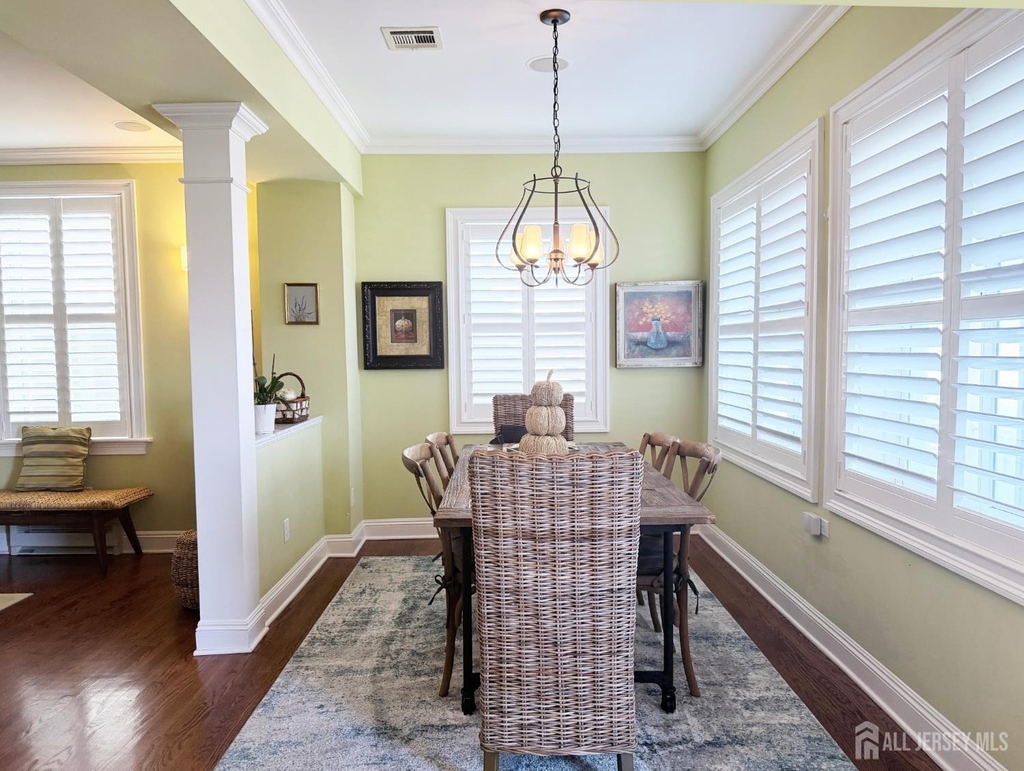 576 Ocean Avenue - Photo 4