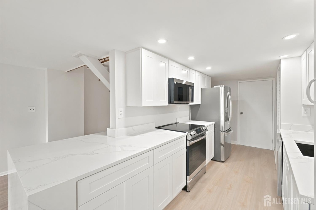 40 Fayette Street - Photo 4