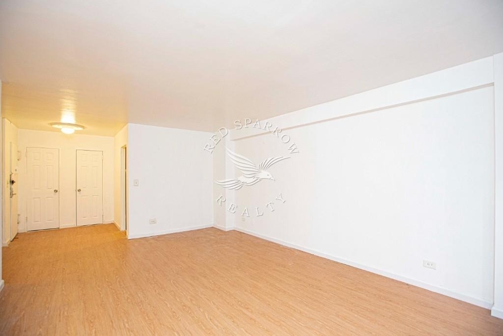 330 E 49th Street - Photo 5