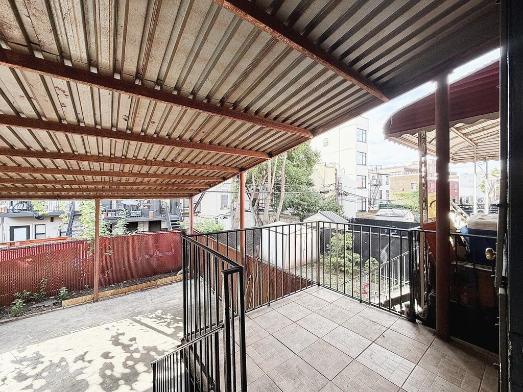 20 N Portland Avenue - Photo 17