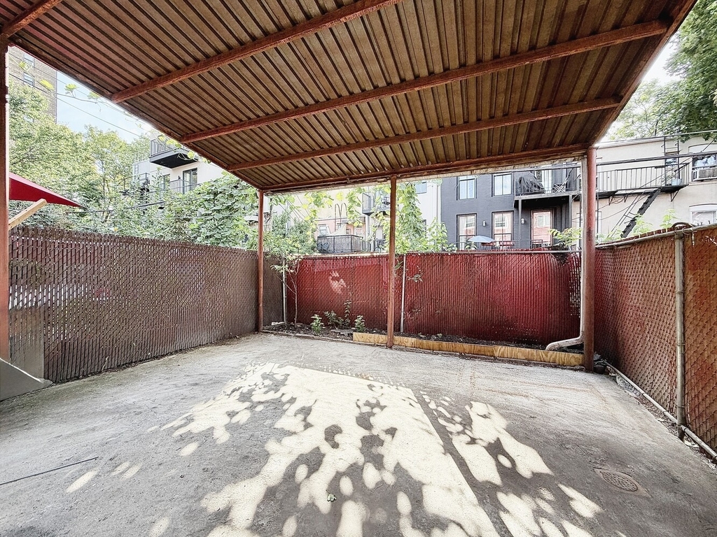 20 N Portland Avenue - Photo 16