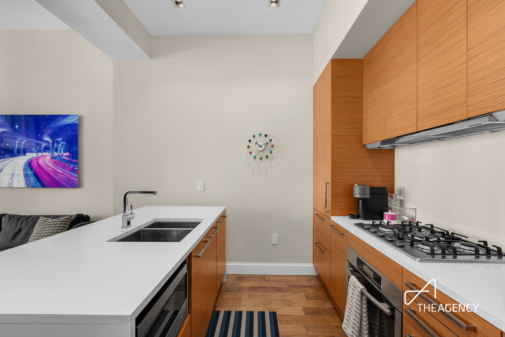 140 W 22nd Street - Photo 1