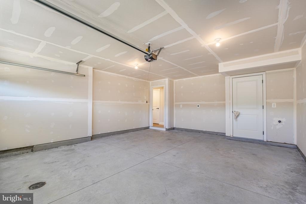 1400 Crested Iris Drive - Photo 2
