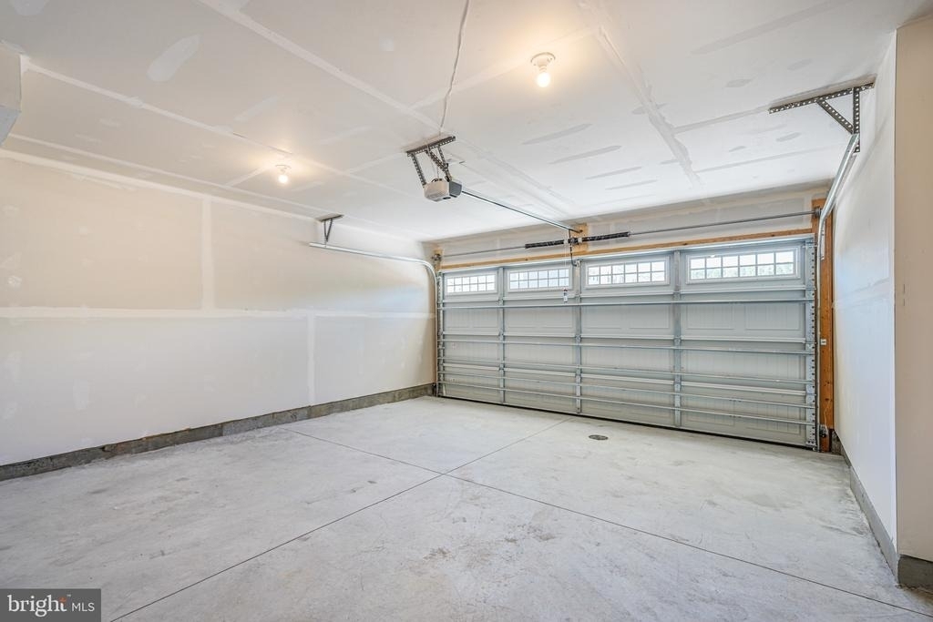 1400 Crested Iris Drive - Photo 3