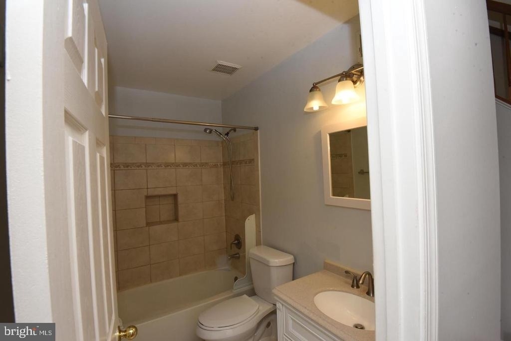7953 Coachcrest Court - Photo 17