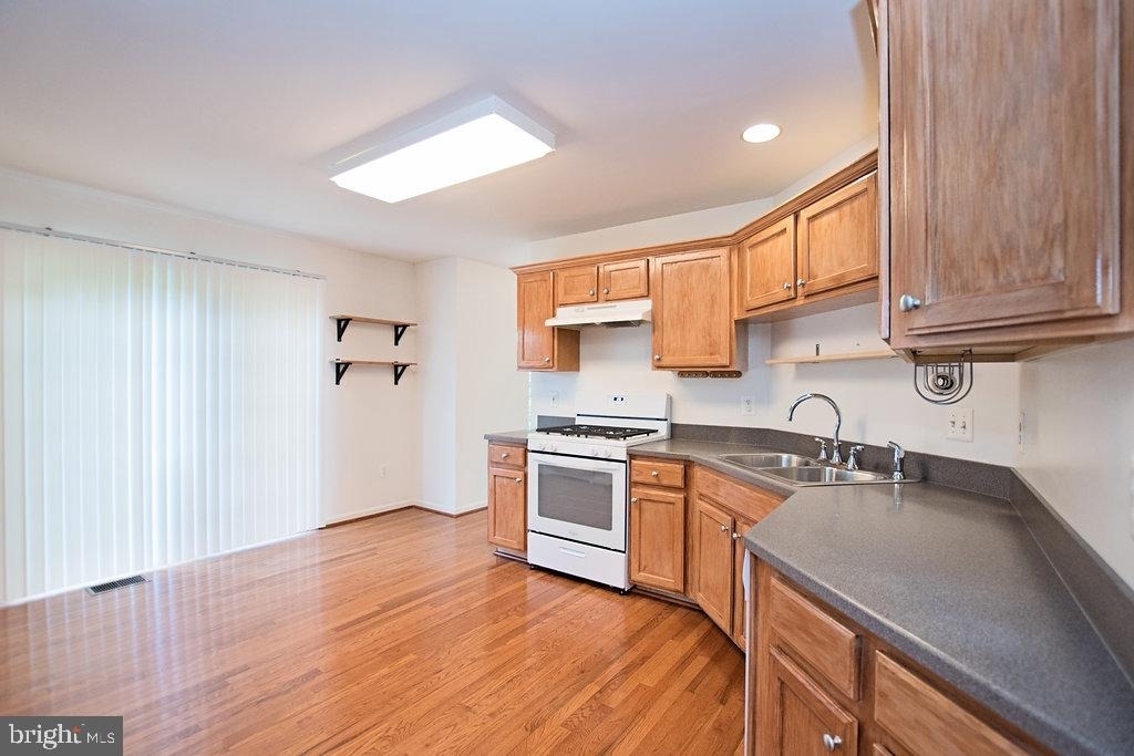 10558 Crooked Branch Court - Photo 5