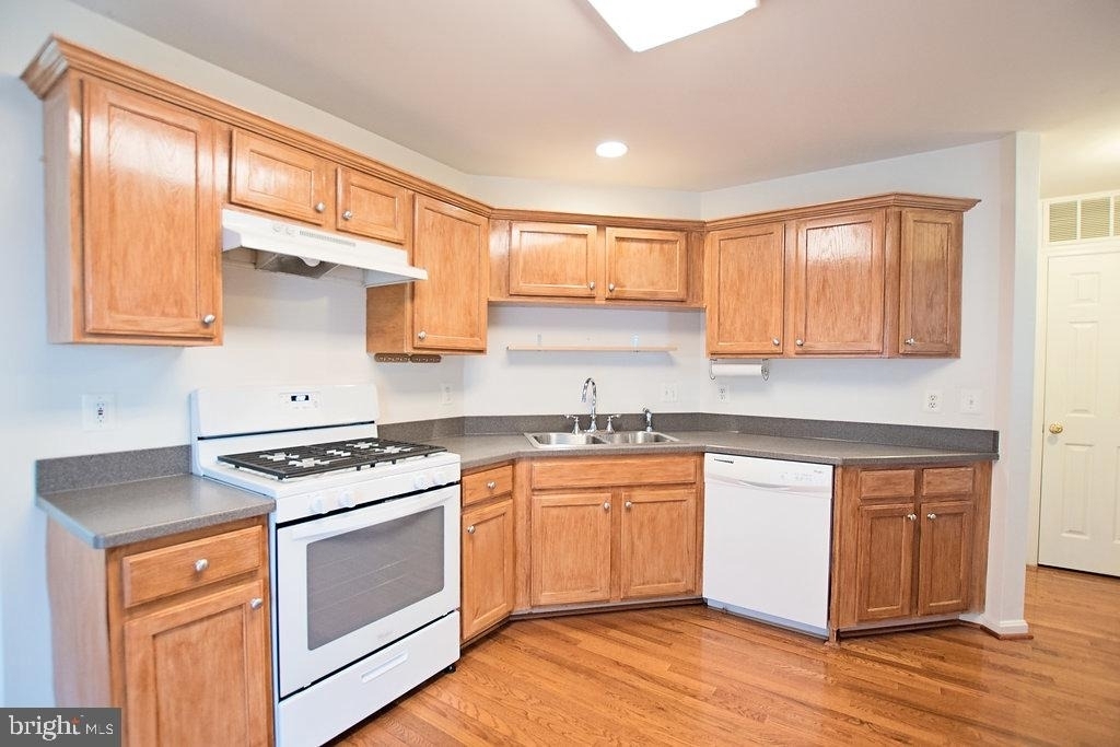 10558 Crooked Branch Court - Photo 7