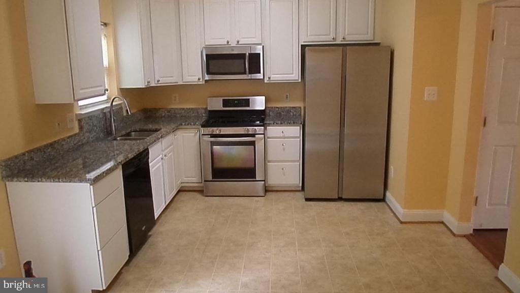 2554 Miranda Court - Photo 5