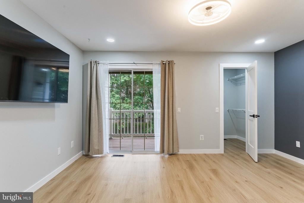 46930 Courtyard Square - Photo 22