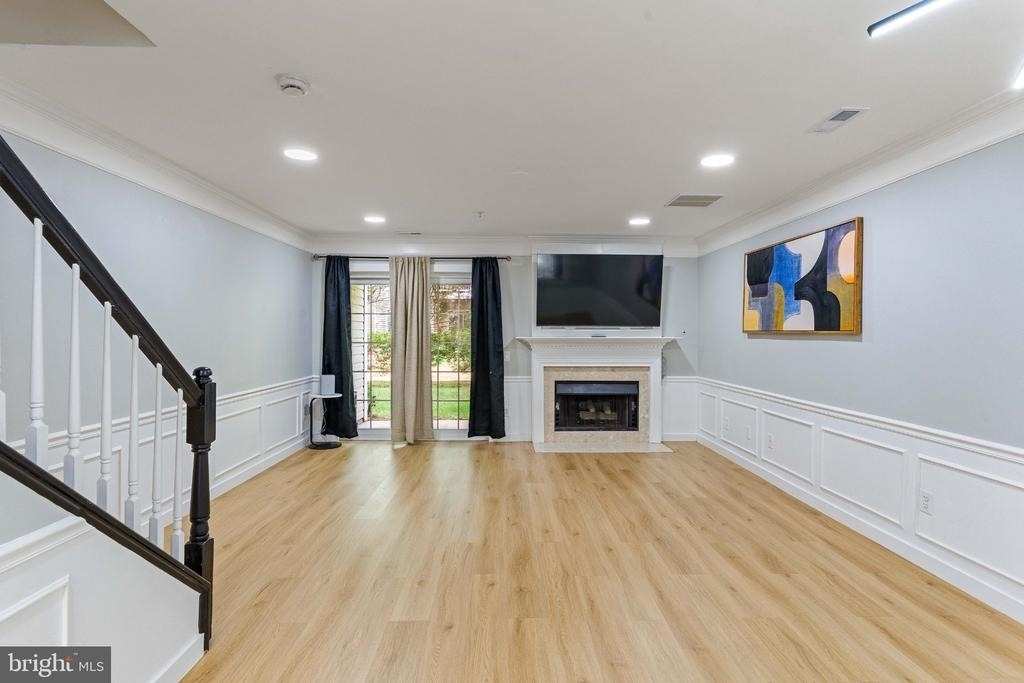 46930 Courtyard Square - Photo 14