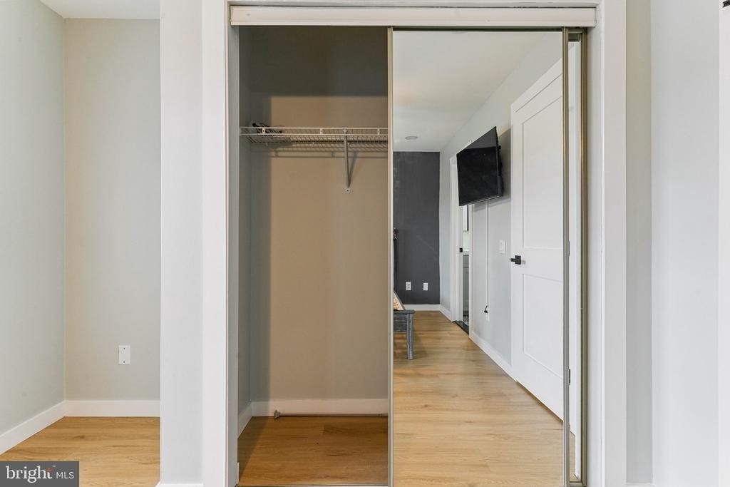 46930 Courtyard Square - Photo 16