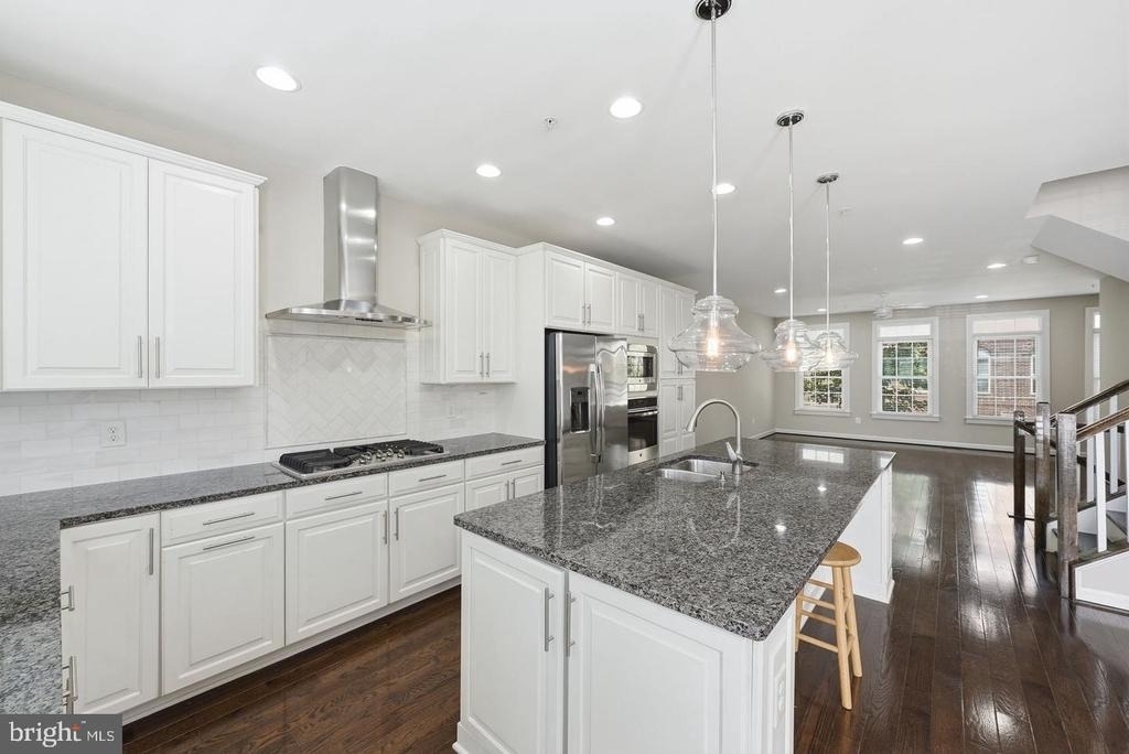 13717 Neil Armstrong Avenue - Photo 8