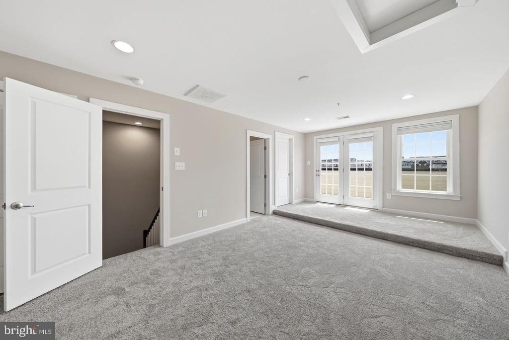 13717 Neil Armstrong Avenue - Photo 37