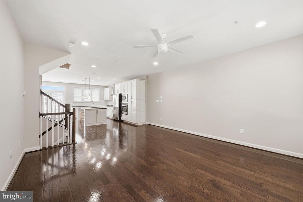 13717 Neil Armstrong Avenue - Photo 16
