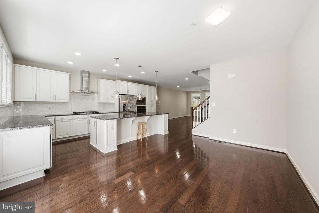 13717 Neil Armstrong Avenue - Photo 10