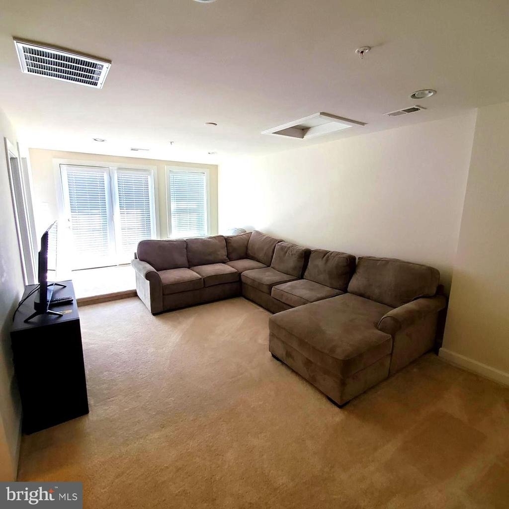 13717 Neil Armstrong Avenue - Photo 36