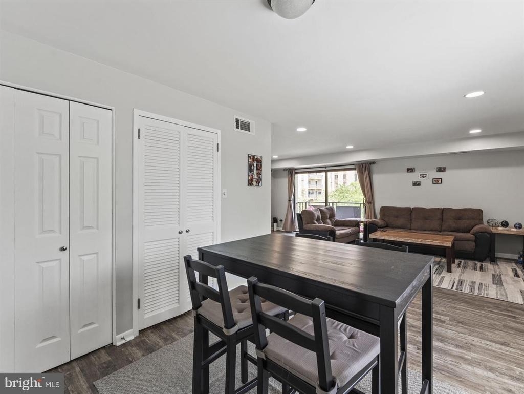 3100 S Manchester Street - Photo 13