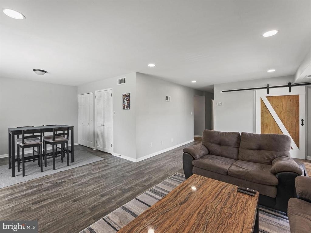 3100 S Manchester Street - Photo 16