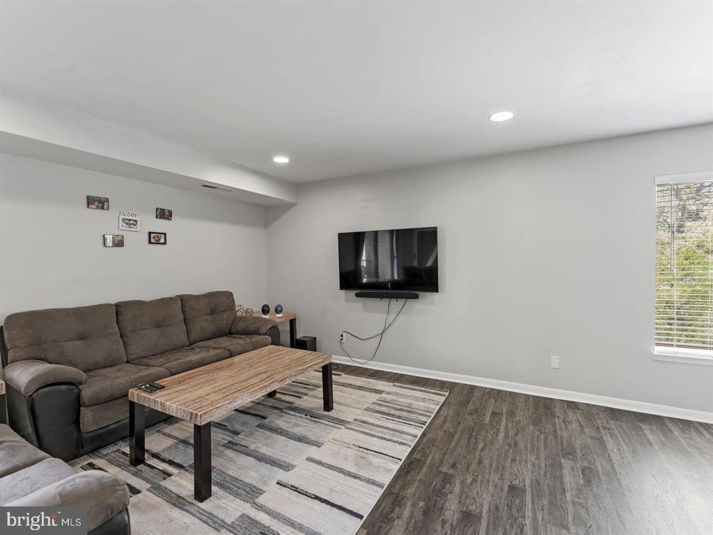 3100 S Manchester Street - Photo 19