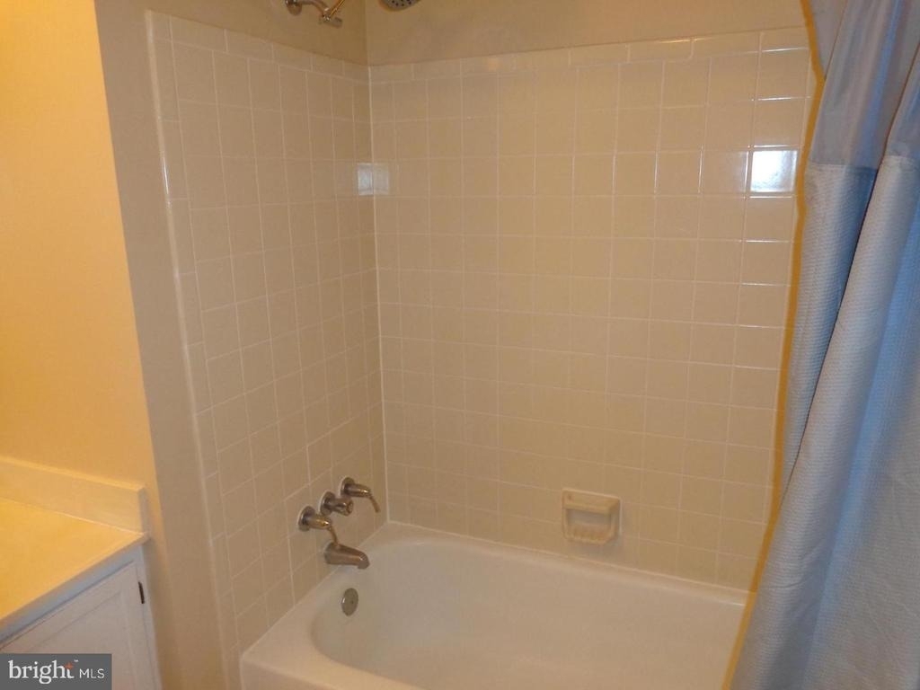 6021 Heatherwood Drive - Photo 10