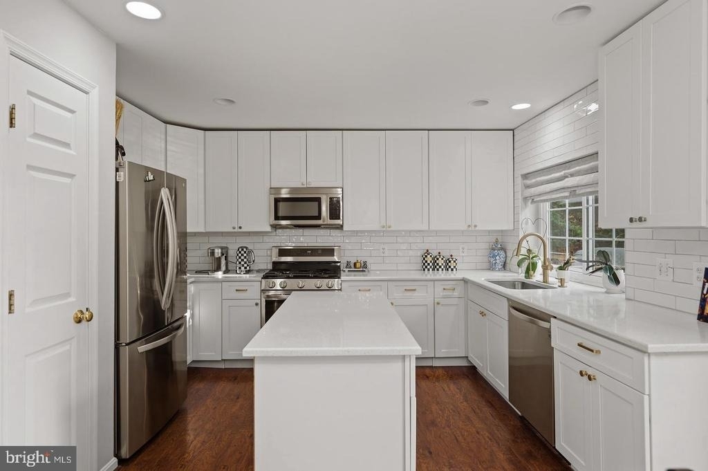 1122 Cypress Tree Place - Photo 14