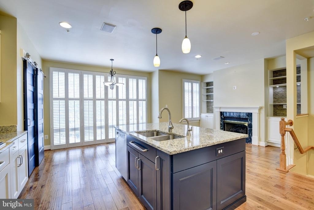 12198 Chancery Station Circle - Photo 2