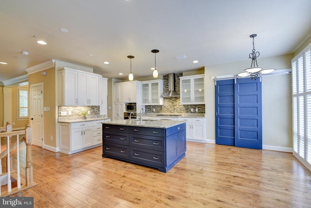 12198 Chancery Station Circle - Photo 3
