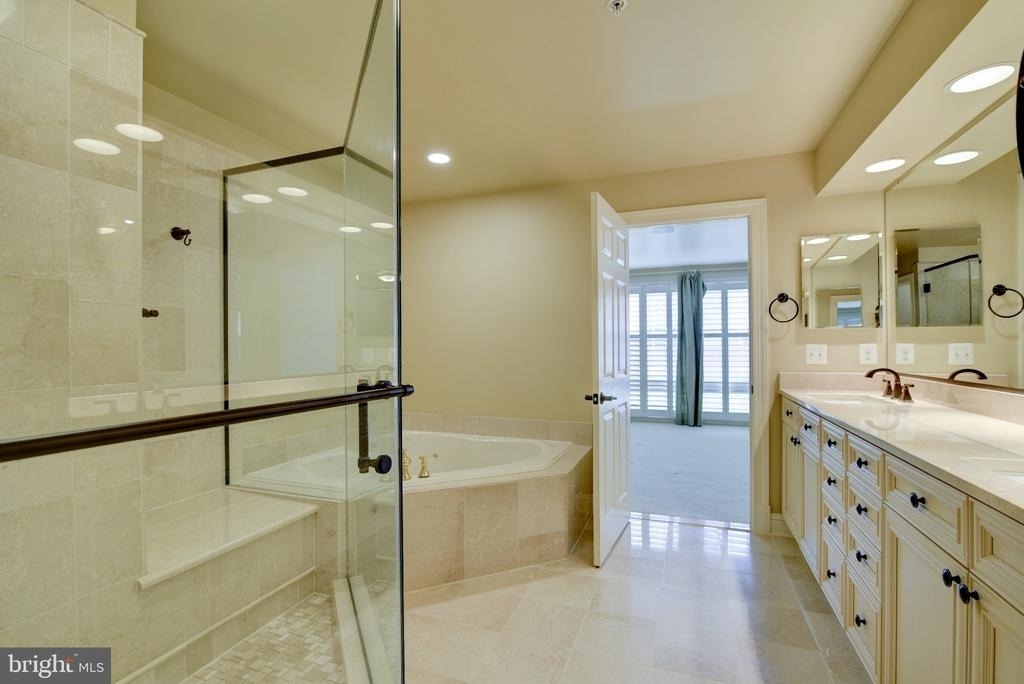 12198 Chancery Station Circle - Photo 17