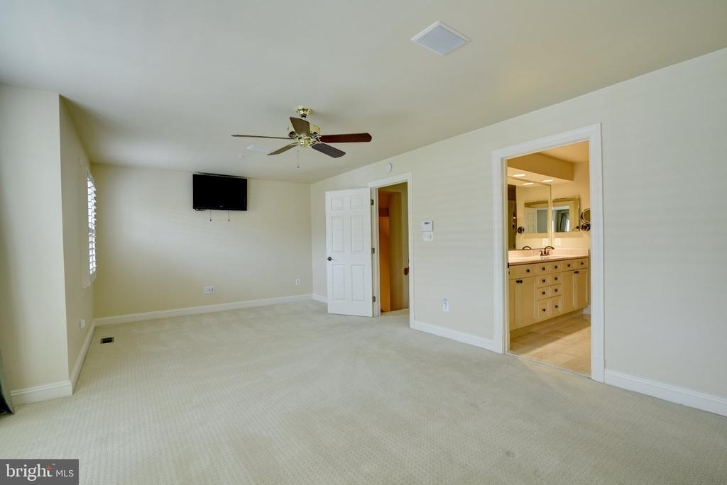 12198 Chancery Station Circle - Photo 16