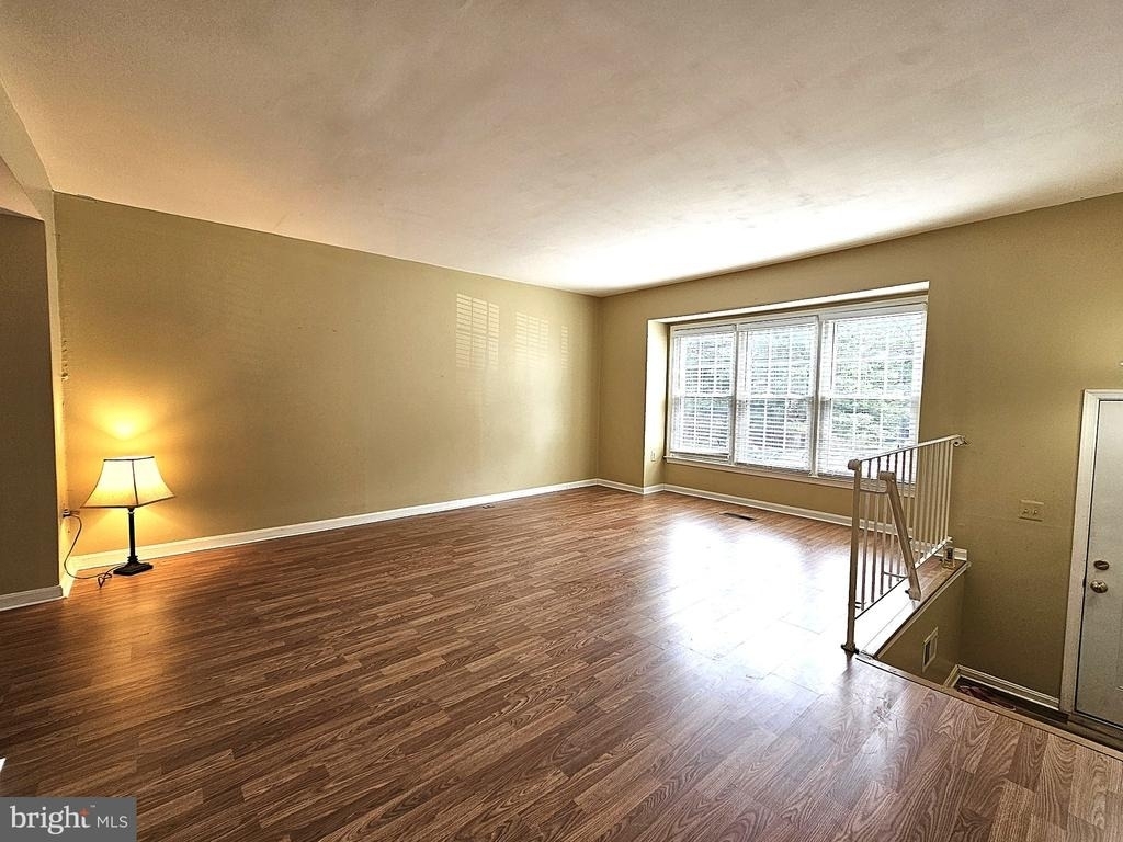 4718 Gainsborough Drive - Photo 11