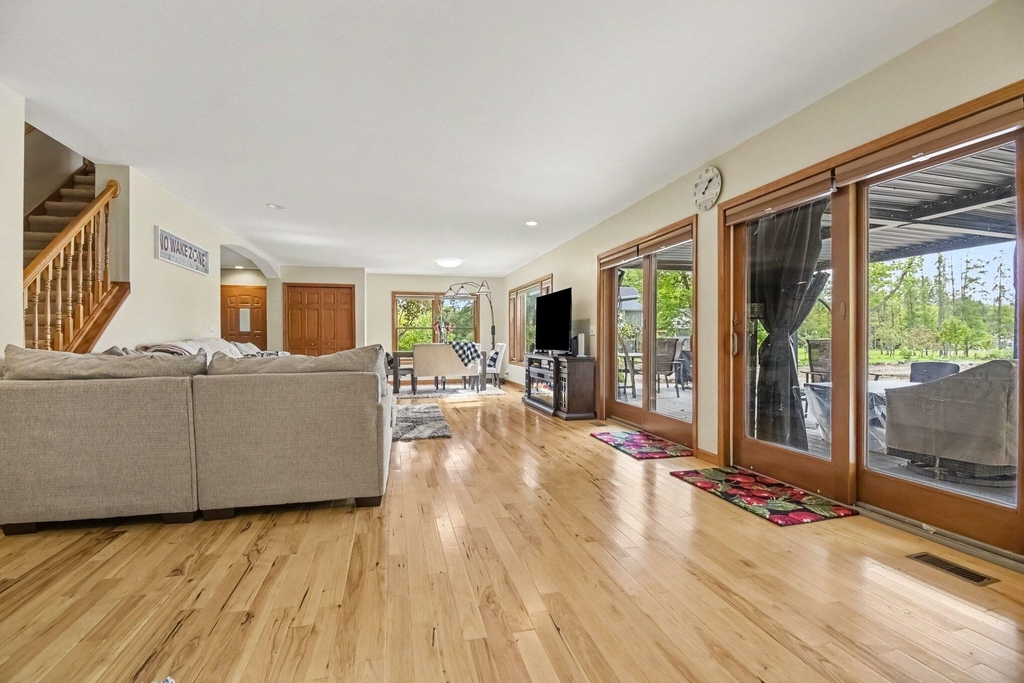 1736 Parker Drive - Photo 2