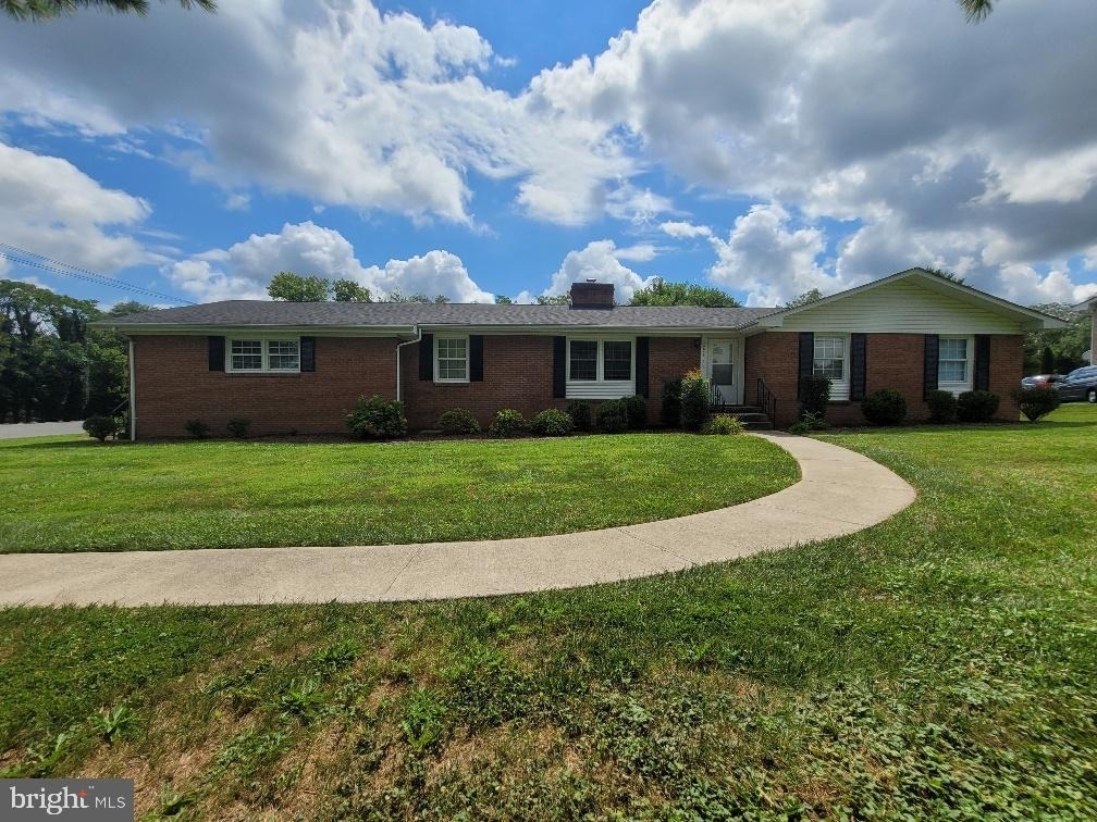 2720 Martinsburg Pike - Photo 0