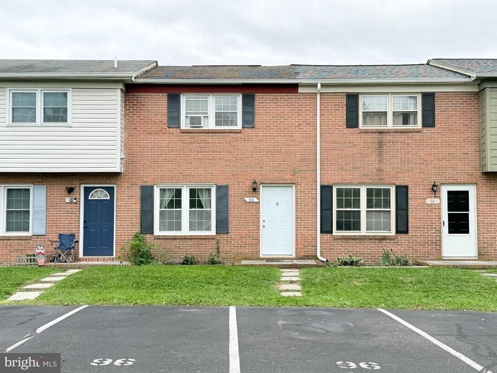 96 Hackberry Drive - Photo 0